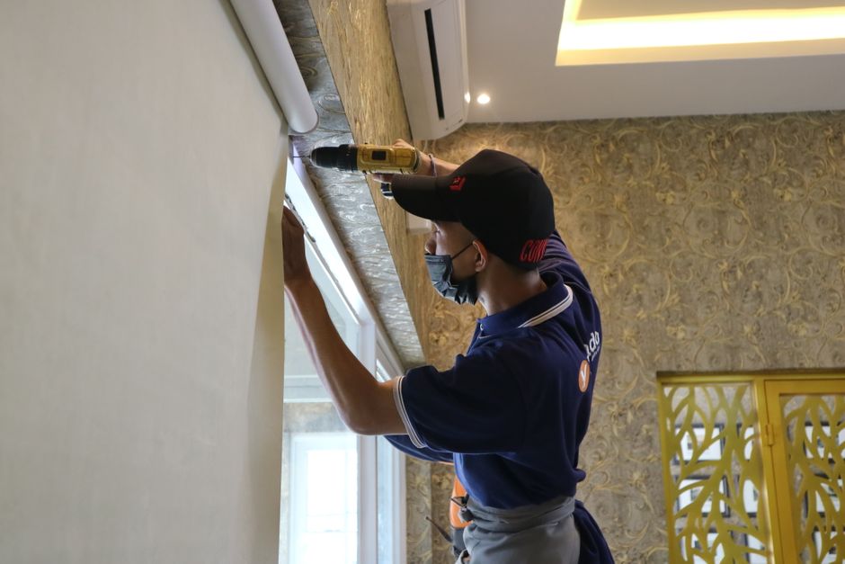 Professional roofing installation with seamless materials and proper flashing